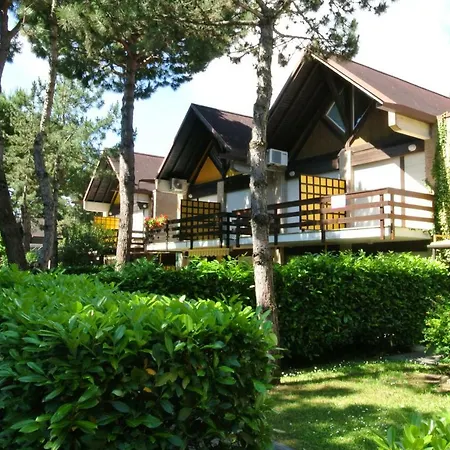 Villa Riviera 56 *